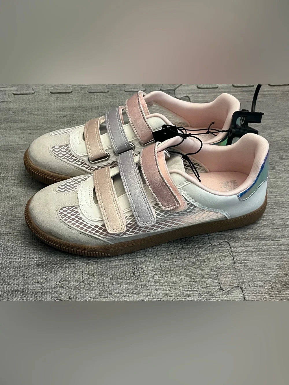 Madden NYC Girls Low Top Athletic Sneakers Hook & Loop Strap White Pink Gray